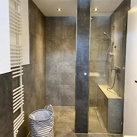 Moderne ,zentrumsnahe In *